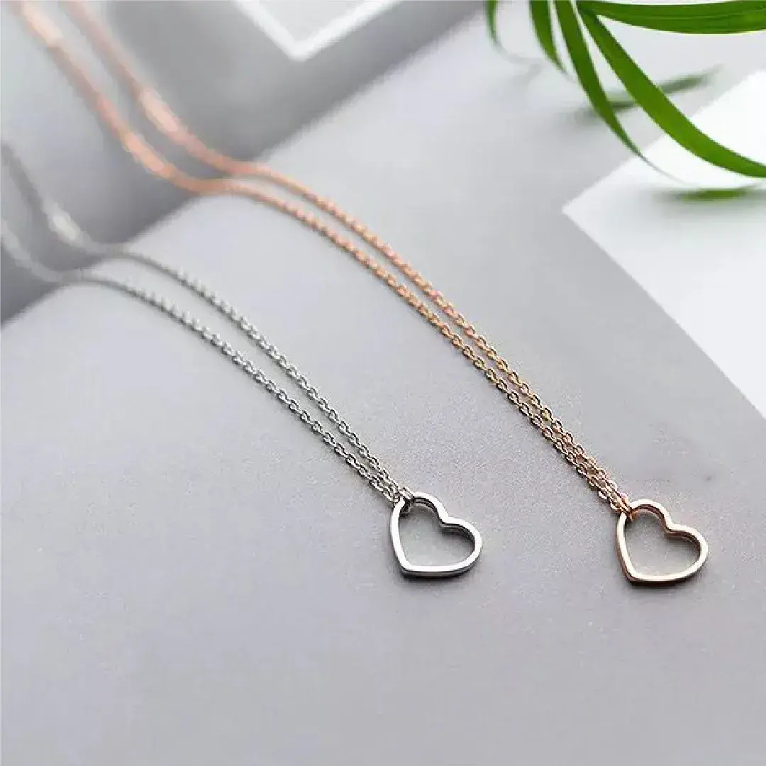 Simple Hearts Pendant.