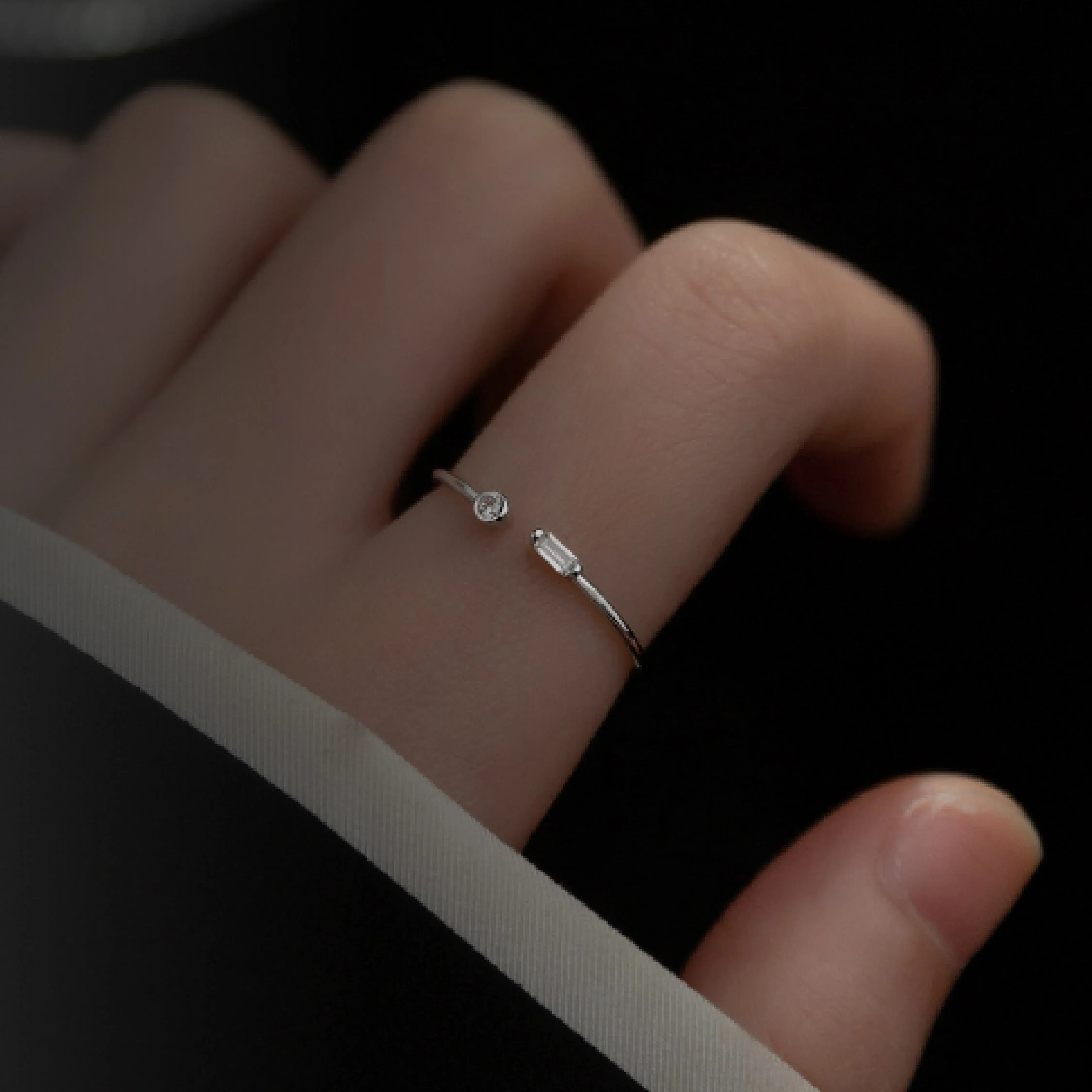 Simple Thin Rings.