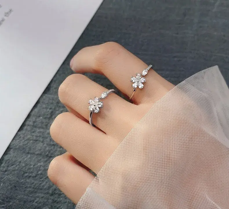 Cute little Flower Ring.