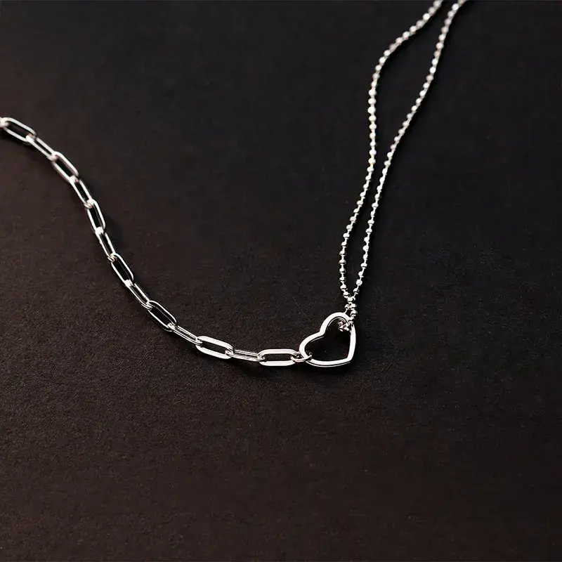 Exqusite Asymmetric Hearts Necklace.