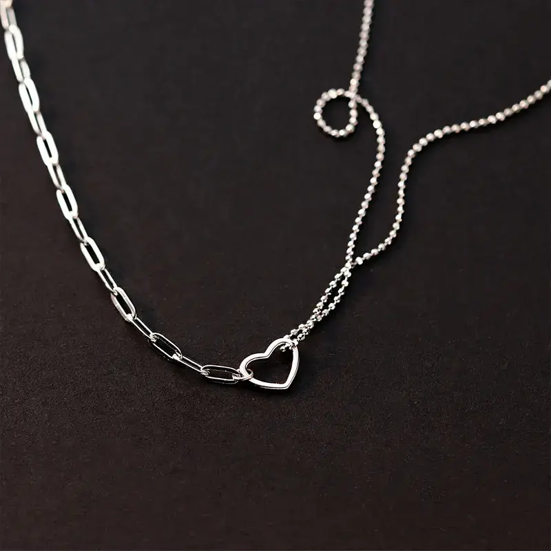 Exqusite Asymmetric Hearts Necklace.